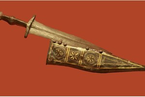 Карнунт: Pugio second century; предмет материальной культуры или музейная находка, связанный с памятником, римский период или локальный археологический контекст.