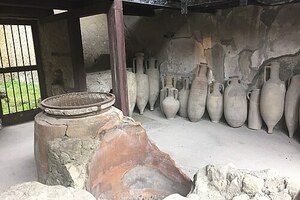 Herculaneum: Herculaneum Pottery in 2015; material-culture object or museum find connected with the site, Roman period or local archaeological context.