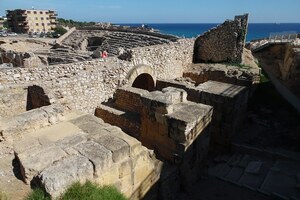 Tarraco / Tarragona: Roman amphitheatre, Tarragona 56; archaeological view, find or museum context connected with the site, Roman period or local archaeological context.