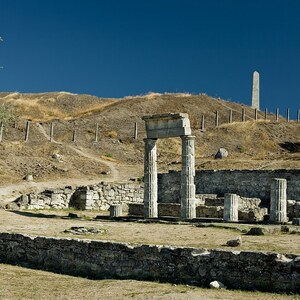 Roman Finds in Crimea: Architectural and archaeological complex of ancient Panticapaeum; archaeological view, find or museum context connected with the site, Roman period or local archaeological context.