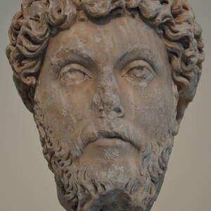 Portrait head of Marcus Aurelius, found in Athens, National Archaeological Museum of Athens. Экспонат из собрания: Национальный археологический музей Афин.