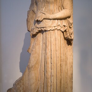 Relief Diotima Mantineia Arcadia National Archaeological Museum of Athens 2. Экспонат из собрания: Национальный археологический музей Афин.