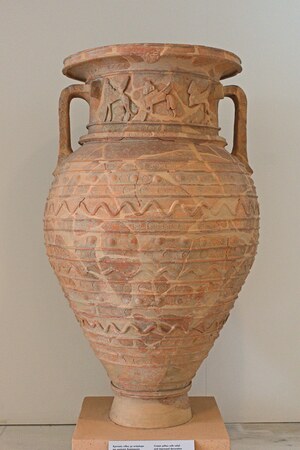 Thessaloniki Archaeological Museum Cretan pithos with relief and impressed decoration. Экспонат из собрания: Археологический музей Салоник.