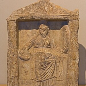 Thessaloniki Archaeological Museum Granite miniature temple with a relief depicting the Mother of the Gods. Экспонат из собрания: Археологический музей Салоник.