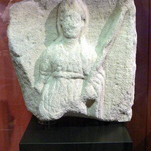 MC - Iuno Relief. Экспонат из собрания: Карнунт и Museum Carnuntinum.