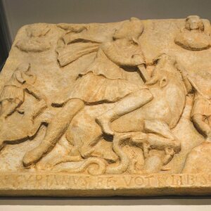 02023 0451 Mithraic relief, Carnuntum, 2nd-4th-century, marble. Экспонат из собрания: Карнунт и Museum Carnuntinum.
