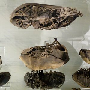 Vindolanda lots of Roman shoes in the museum. Экспонат из собрания: Музей Виндоланды.