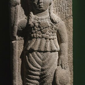 Bas-relief d'Allât sous les traits d'Athéna Empire, Peuples. Экспонат из собрания: Лугдунум: музей и римские театры.