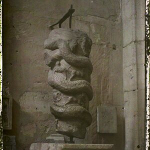 La statue du dieu Aiôn dans le musée lapidaire, actuellement au musée de l'Arles antique. Экспонат из собрания: Музей античного Арля.