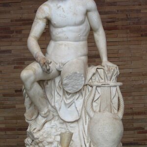 Statue of Mercury dedicated to Mithras (Merida, MNAR CE89). Экспонат из собрания: Национальный музей римского искусства в Мериде.