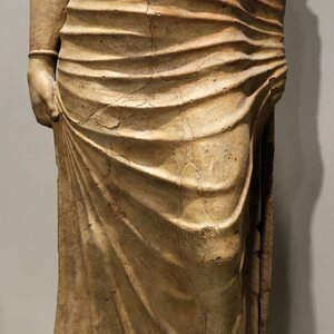Statue femminili offerte in dono al santuario di portonaccio, 440-420 ac ca. 02. Экспонат из собрания: Национальный этрусский музей виллы Джулия.