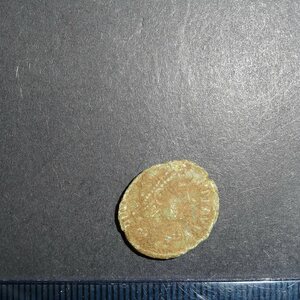 Roman coin: nummus of Valens, GLORIA ROMANORVM, Aquileia, obv. Экспонат из собрания: Национальный археологический музей Аквилеи.