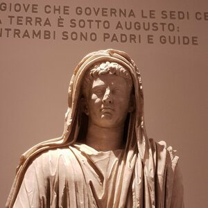 Statue of Augustus 03 (49346666412). Экспонат из собрания: Национальный археологический музей Аквилеи.