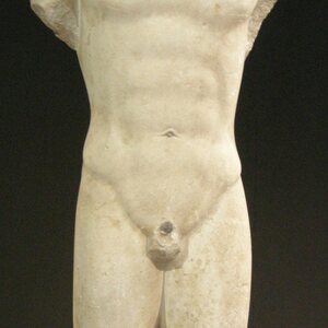 Museo archeologico regionale paolo orsi, torso di kouros da lentini, fine VI-inizio V sec. ac. Экспонат из собрания: Региональный археологический музей Паоло Орси.
