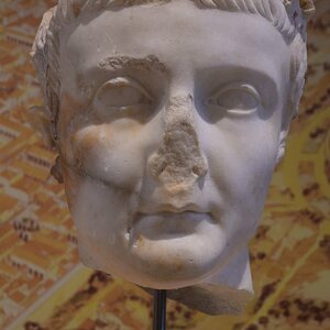 MNAT: Национальный археологический музей Таррагоны: Posthumous portrait of Tiberius wearing the civic crown, it would have been part of a gallery of portraits of the Julio-Claudian family in the Colonial Forum, National Ar.