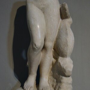 Lower part of a statue of Aphrodite Anadyomene (rising from the sea), from the Gymnasium of Salamis, 2nd century AD, Cyprus Museum, Nicosia, Cyprus (21875034084). Экспонат из собрания: Кипрский музей.