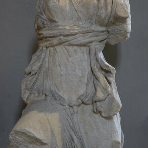Marble statue of Artemis, from the Gymnasium of Salamis, 2nd century AD, Cyprus Museum, Nicosia, Cyprus (21876521963). Экспонат из собрания: Кипрский музей.