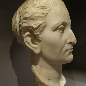 Head of a roman mature woman archmus Heraklion. Экспонат из собрания: Археологический музей Ираклиона.