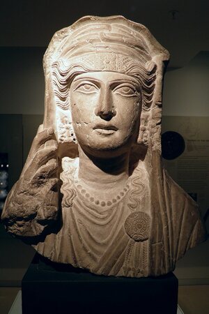 Limestone bust of a veiled woman, from a sculpture set in a tomb at Palmyra (Syria), about AD 80-100, Ashmolean Museum (8400694289). Экспонат из собрания: Эшмолеан: античные коллекции.